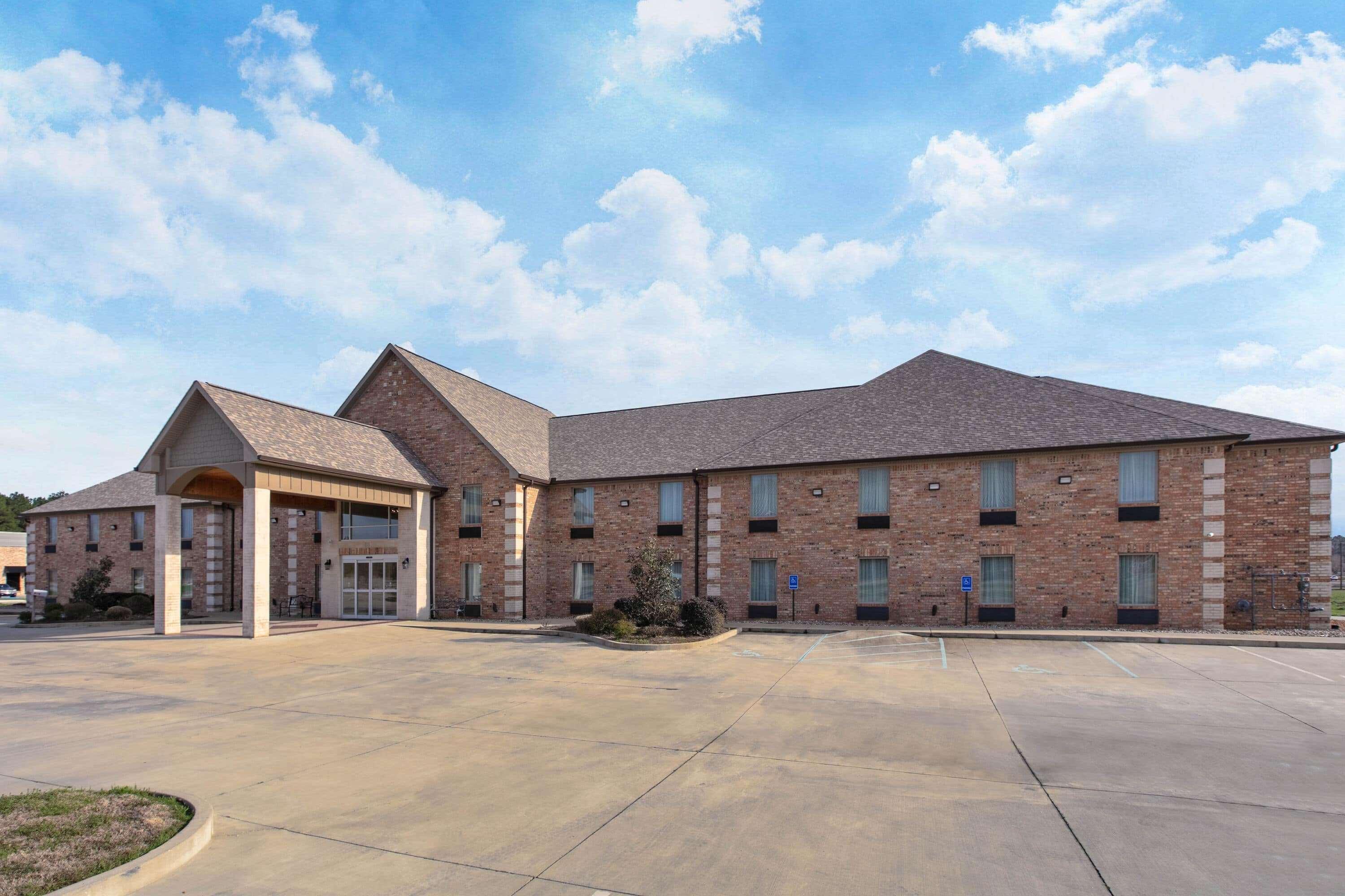 Days Inn & Suites By Wyndham Florence/Jackson Area Buitenkant foto