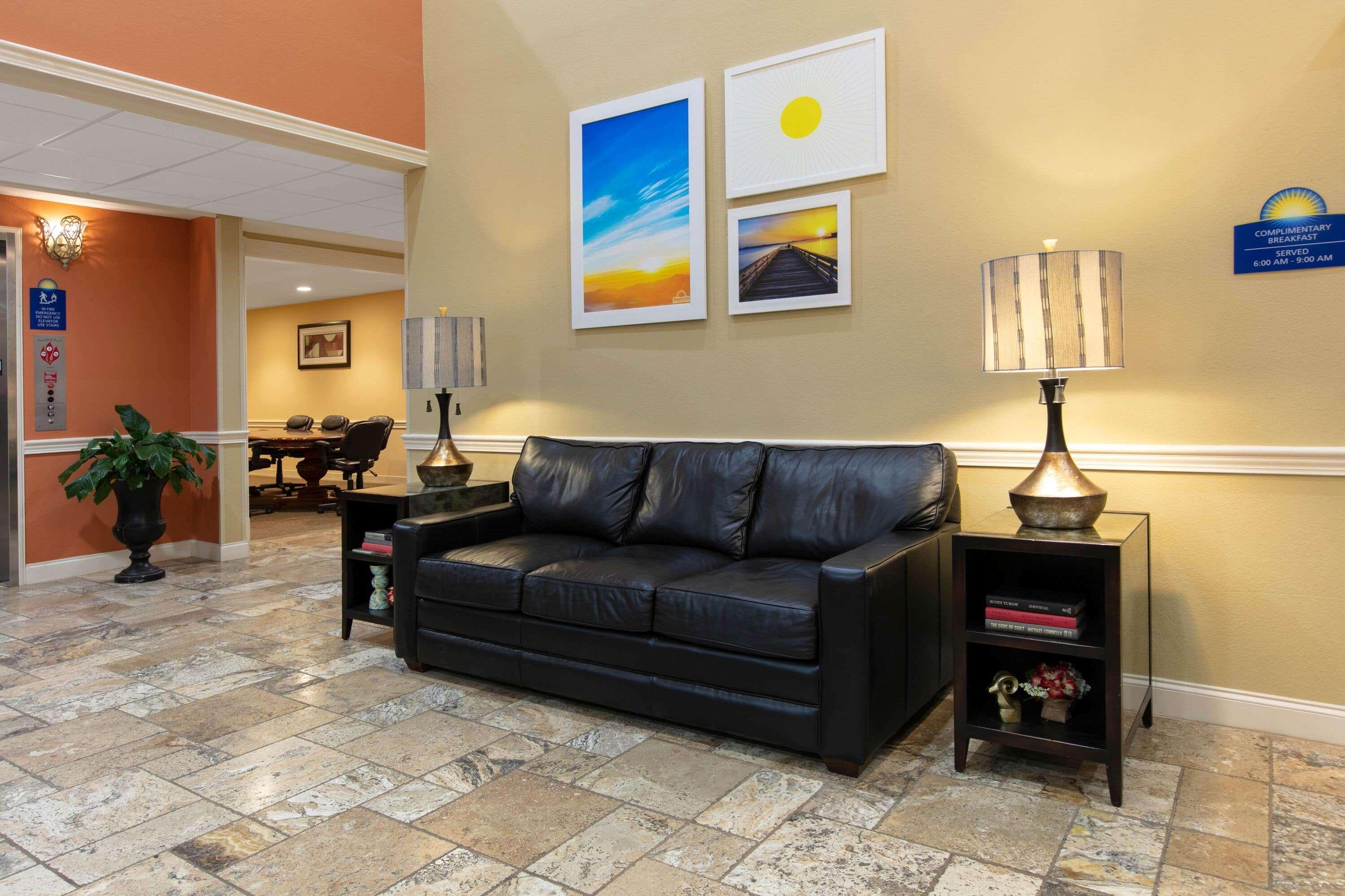 Days Inn & Suites By Wyndham Florence/Jackson Area Buitenkant foto